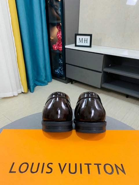 Picture of Louis Vuitton Shoes _SKU2241207SZ38-4413942